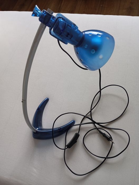 Lampa niebieska na biurko
