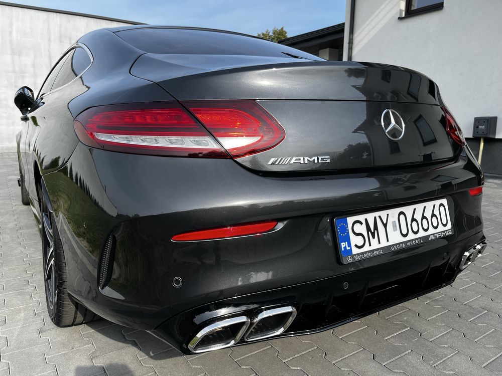 Mercedes C300 AMG stan idealny - nowy
