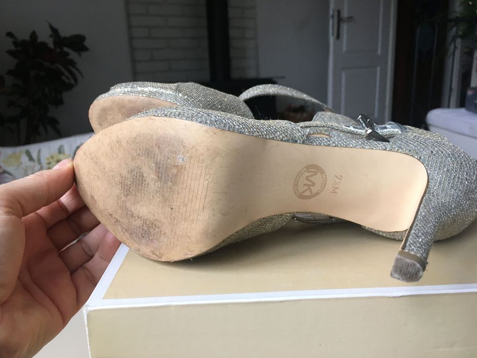 Srebrne buty Michael Kors