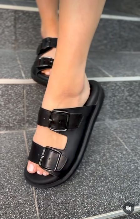 Шльопанці шкіряні 36 розмір