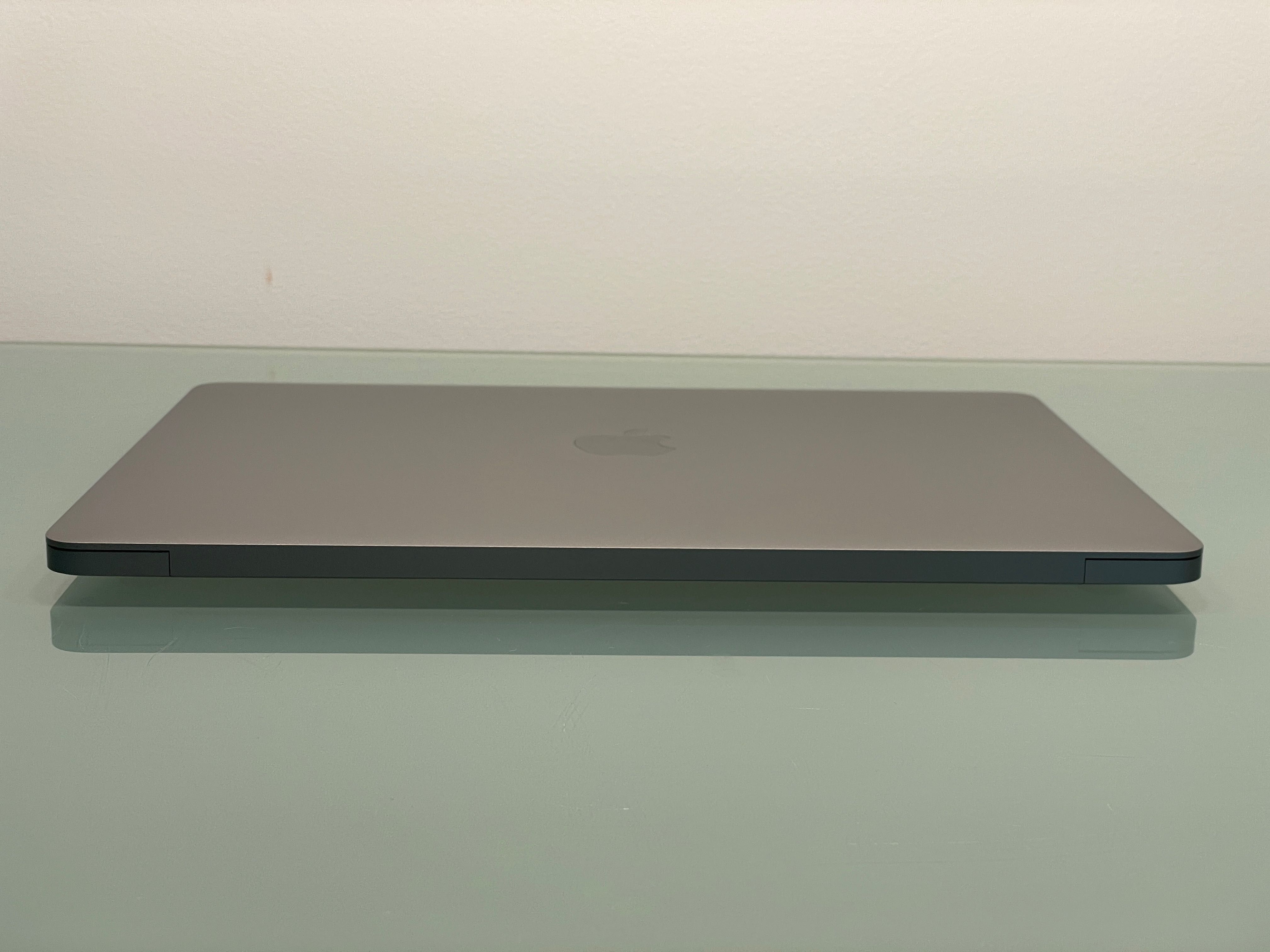 2020 MacBook Air A2337 13" M1 8GB 256GB