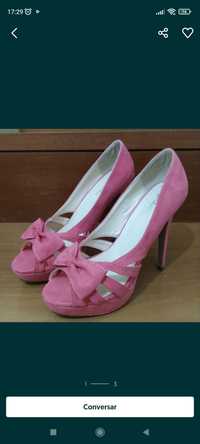 Sapato aberto compensado rosa
