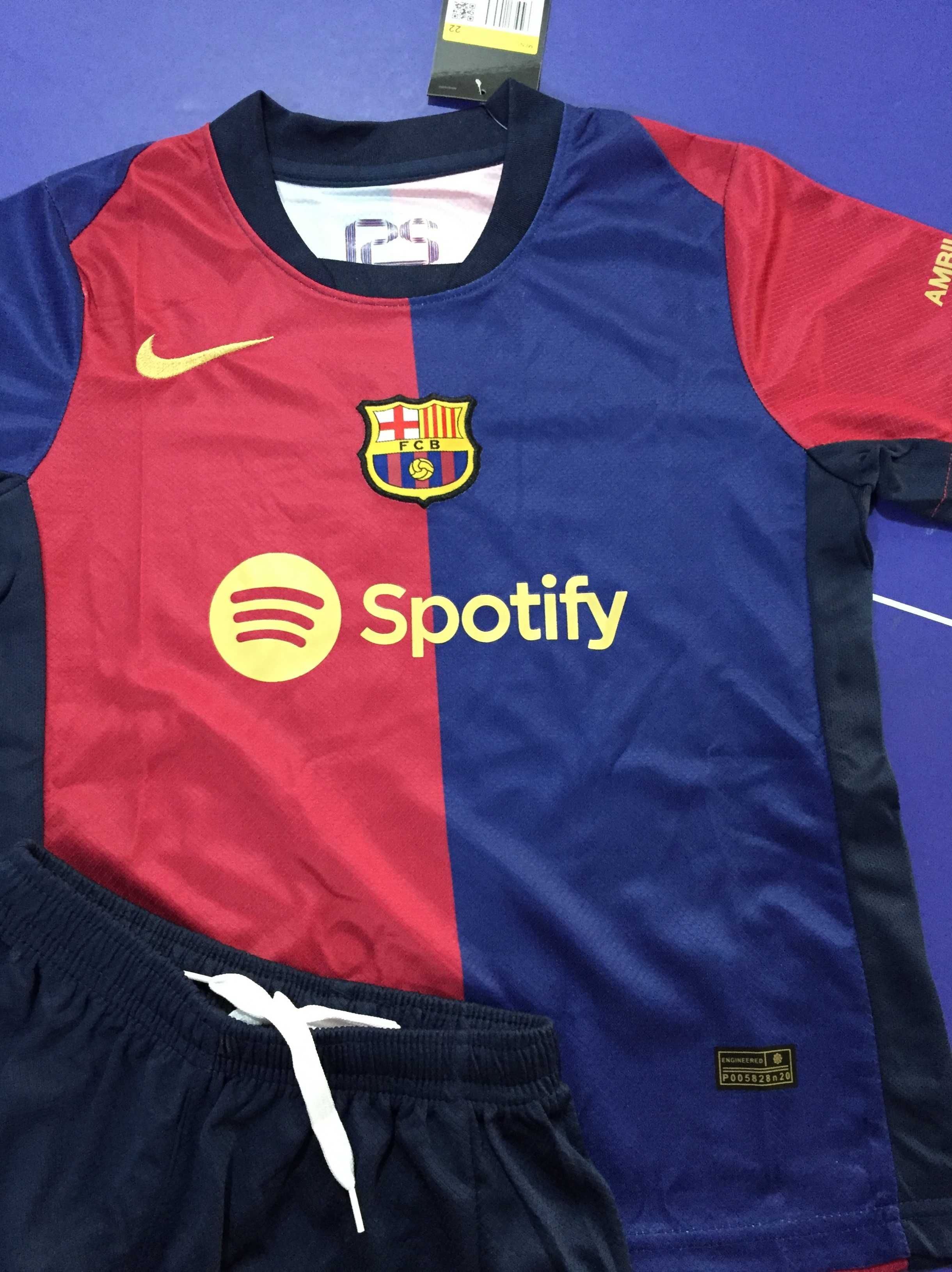 (okazja) Strój dziecięcy #9 Lewandowski FC Barcelona domowa 22