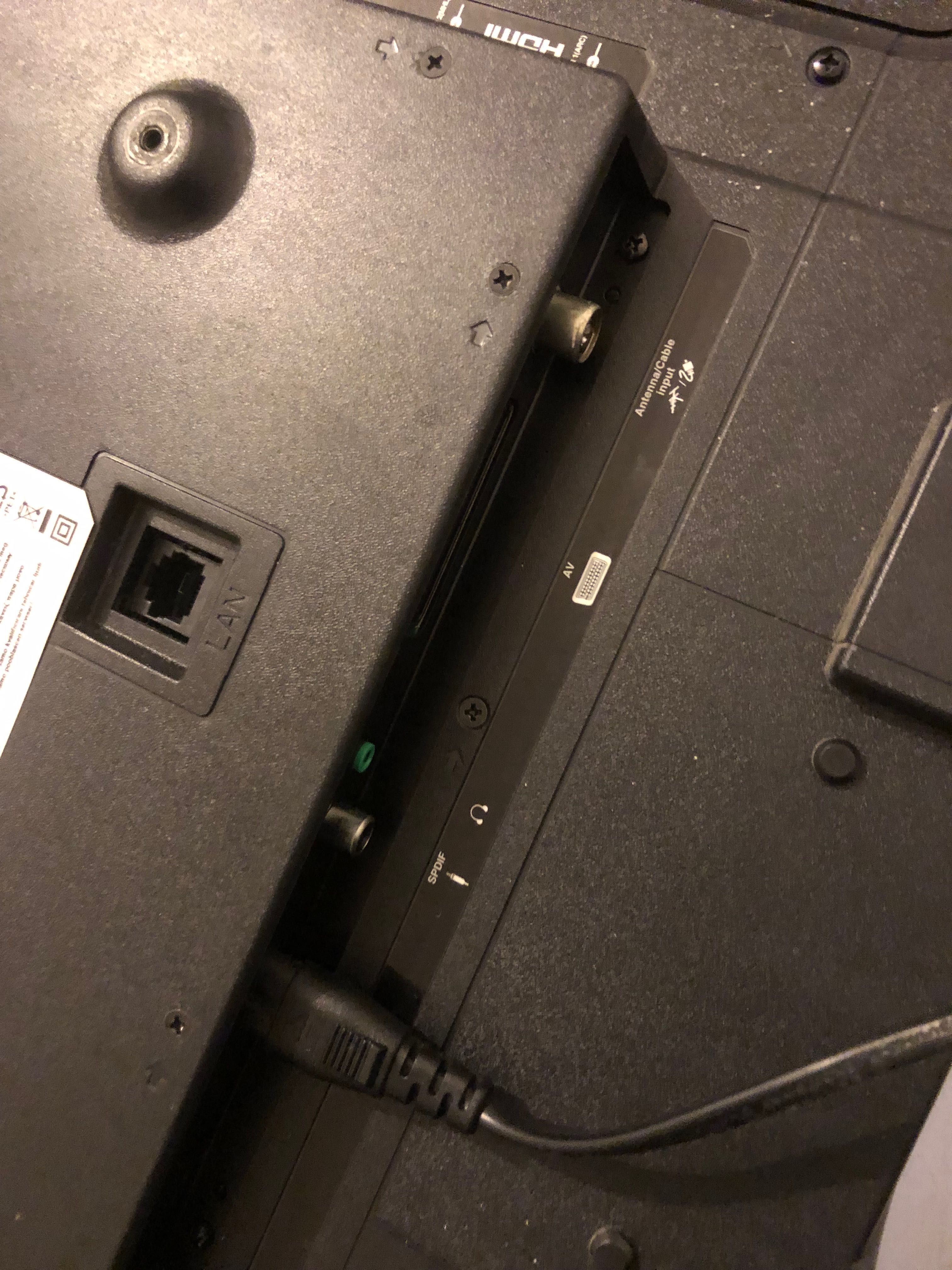 Tv de quarto com boa portabilidade em ótimo estado