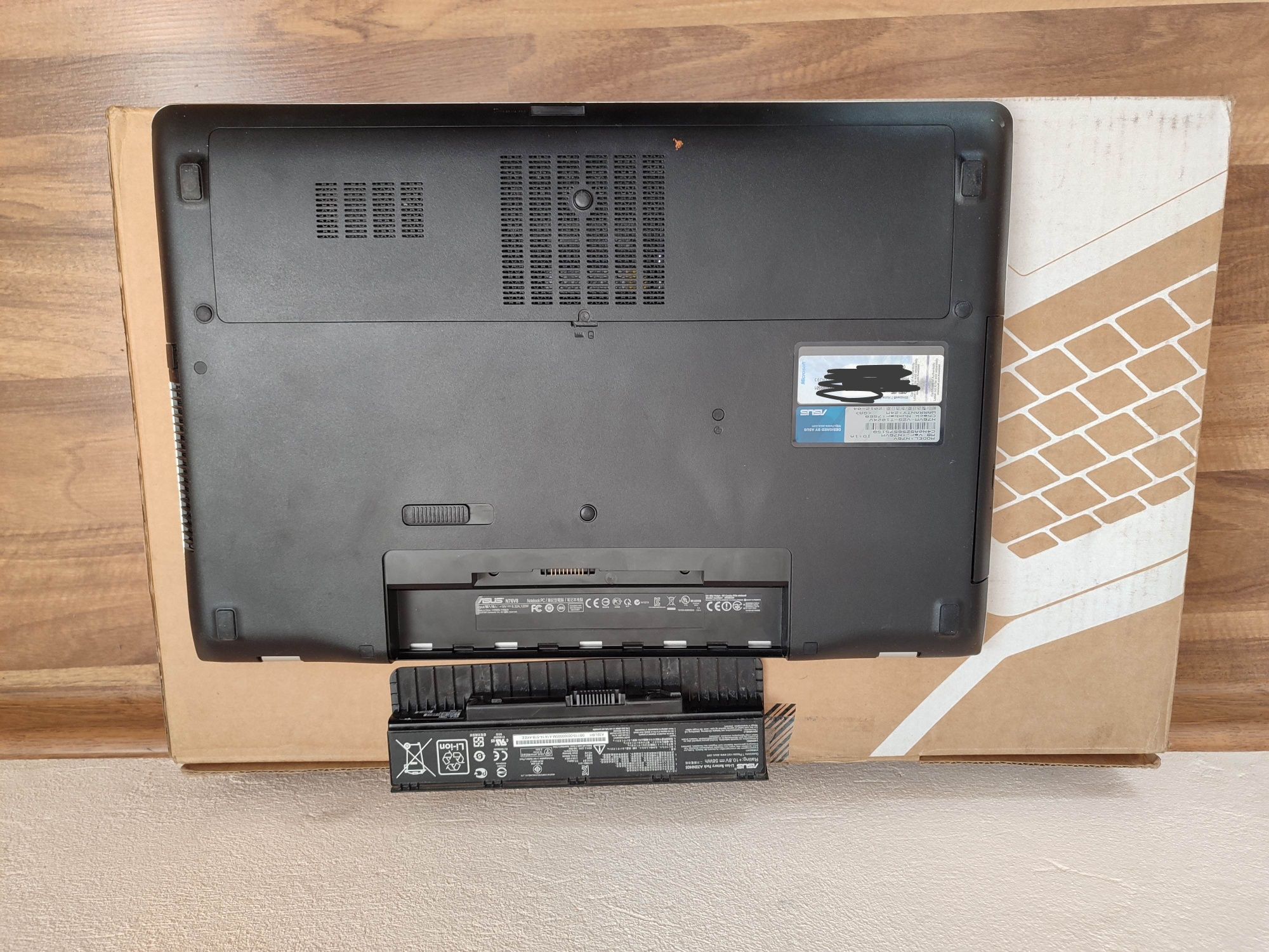 Laptop ASUS 17cali Fullhd i7 SSD zadbany wysyłam