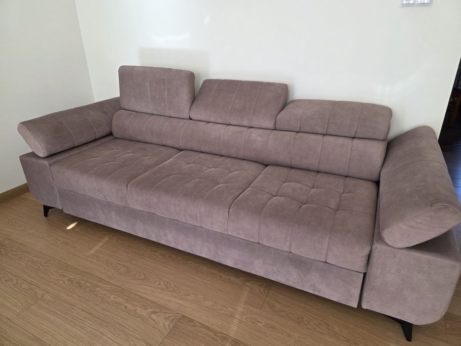 Rozkładana sofa.