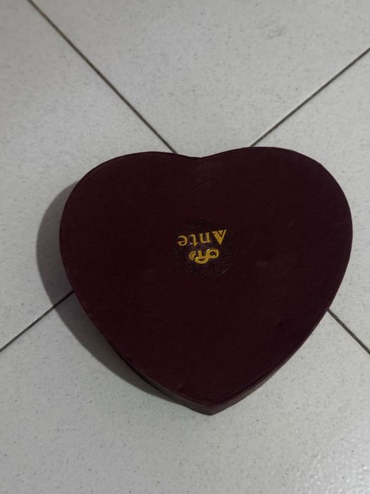 Chavenas de cafe com pires