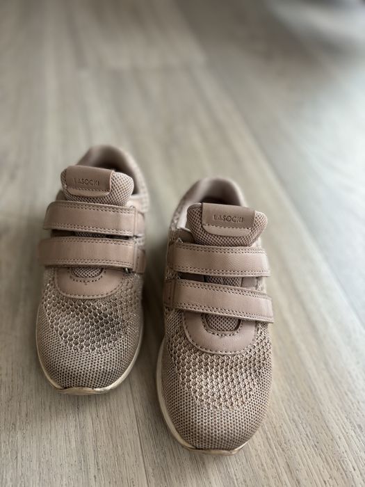 Półbuty Lasocki beżowe