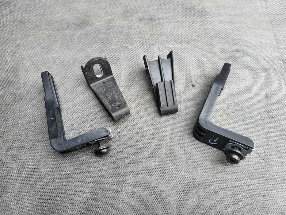 AUDI A8 D3 uchwyt , mocowanie reflektora .