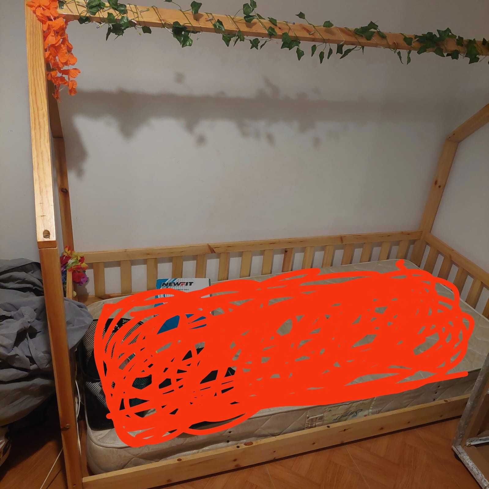 Cama montessori em bom estado