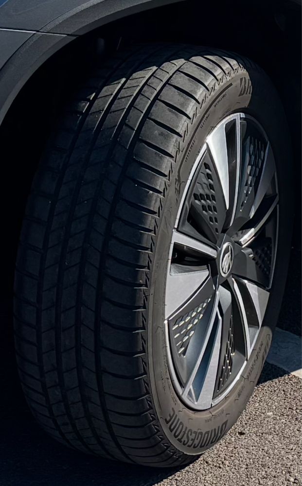 Opony 215/55 r17 Bridgesone