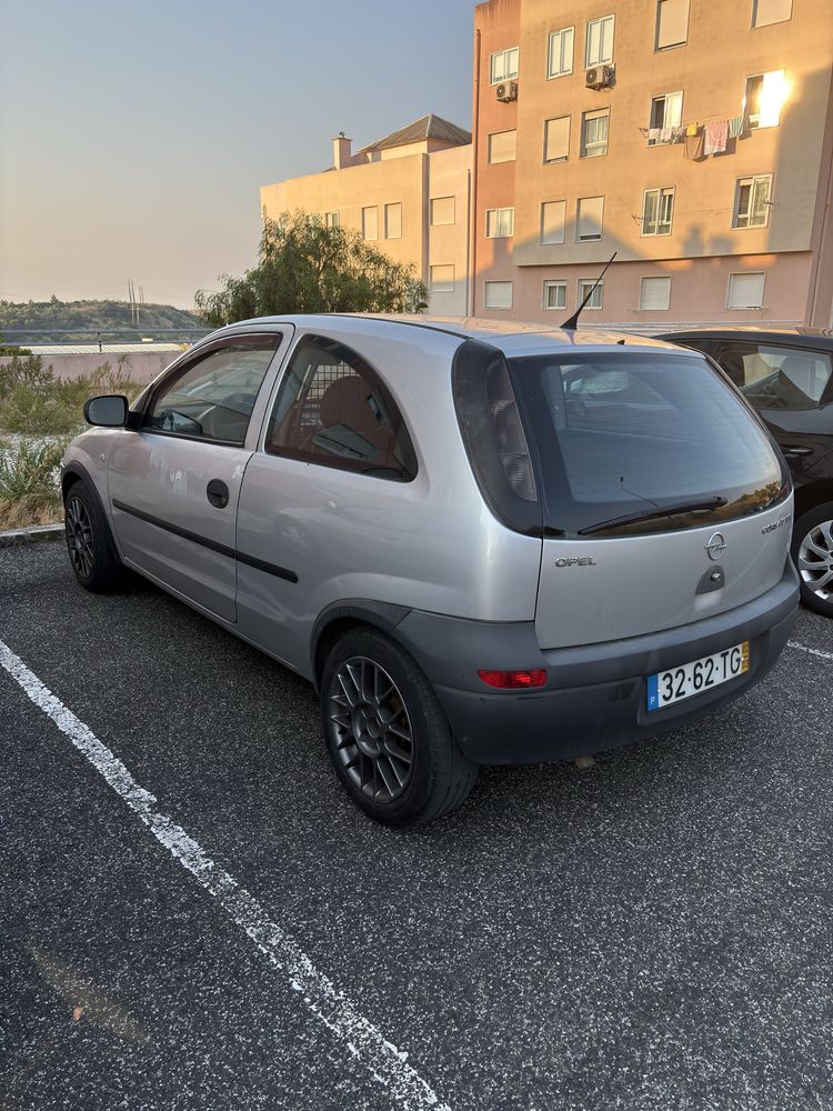 corsa c 1.7 sempre bem assistido a funcionar sem fumos ou folgas