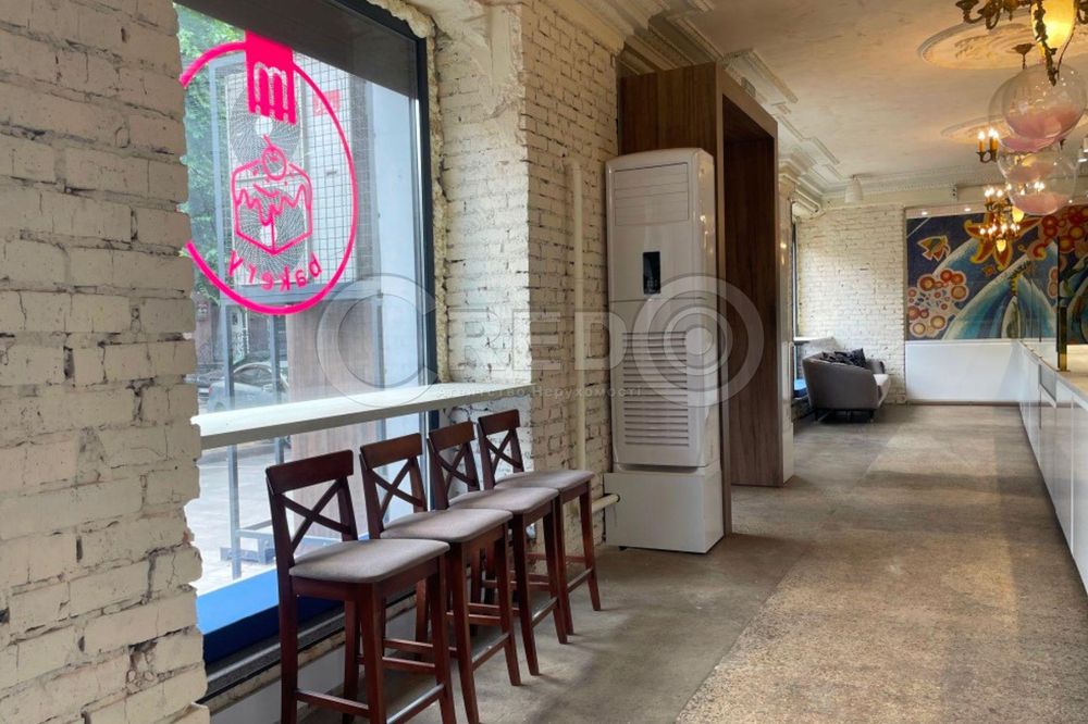 Продаж приміщення центр міста вул. Комерційна