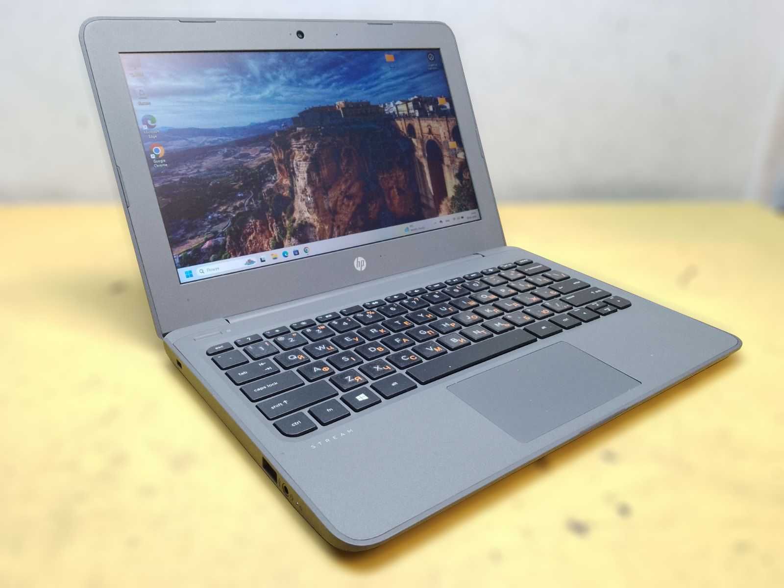HP Stream 11 Pro G4 EE  Intel Celeron N3350 1.10GHz  4GB RAM 64G