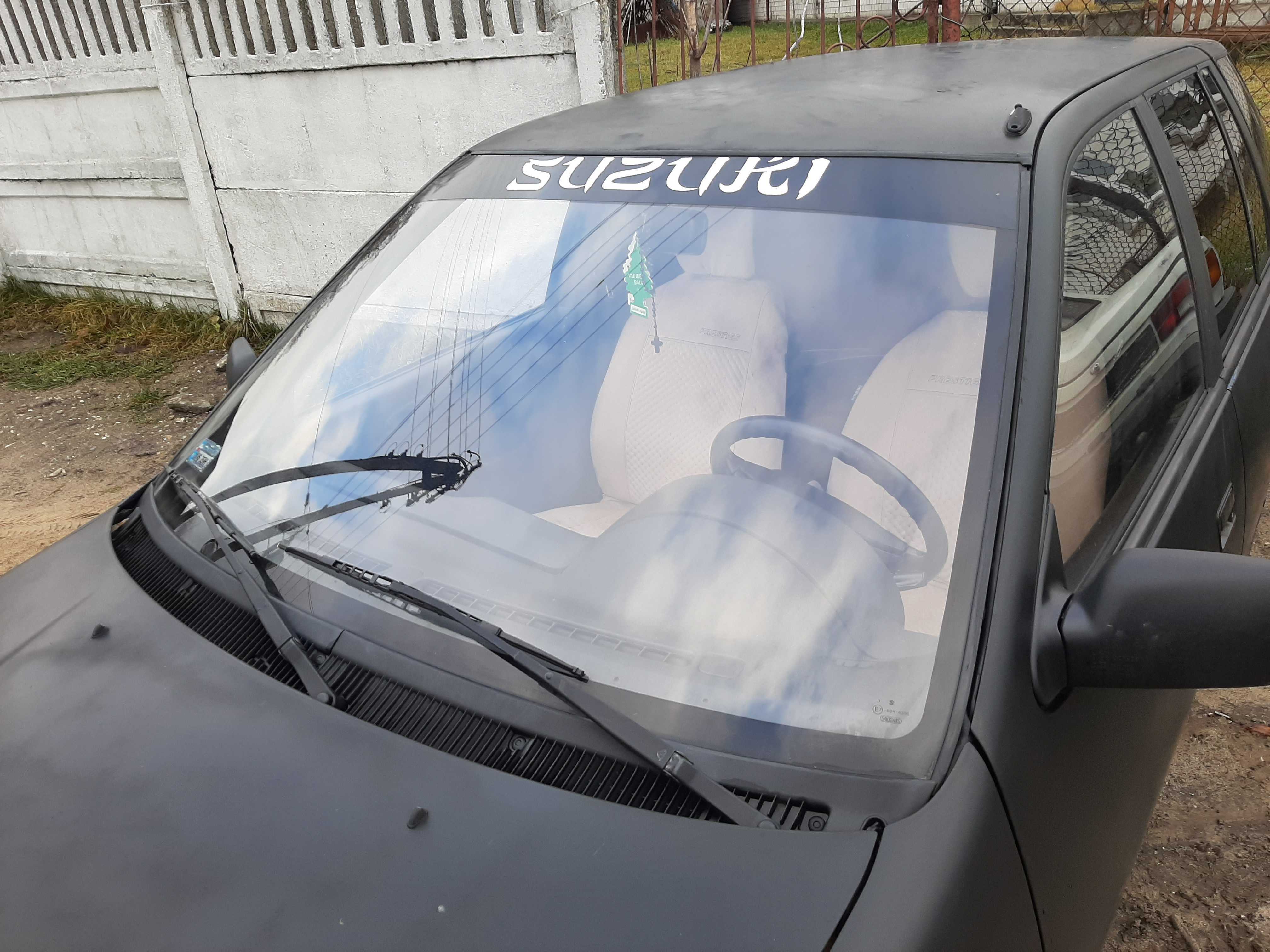 Suzuki Swift 1.0i 1996r.Mechanizm wycieraczek przednich