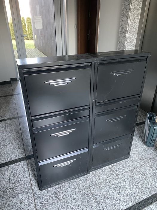 Sprzedam metalowe czarne szafki na buty – industrialny styl