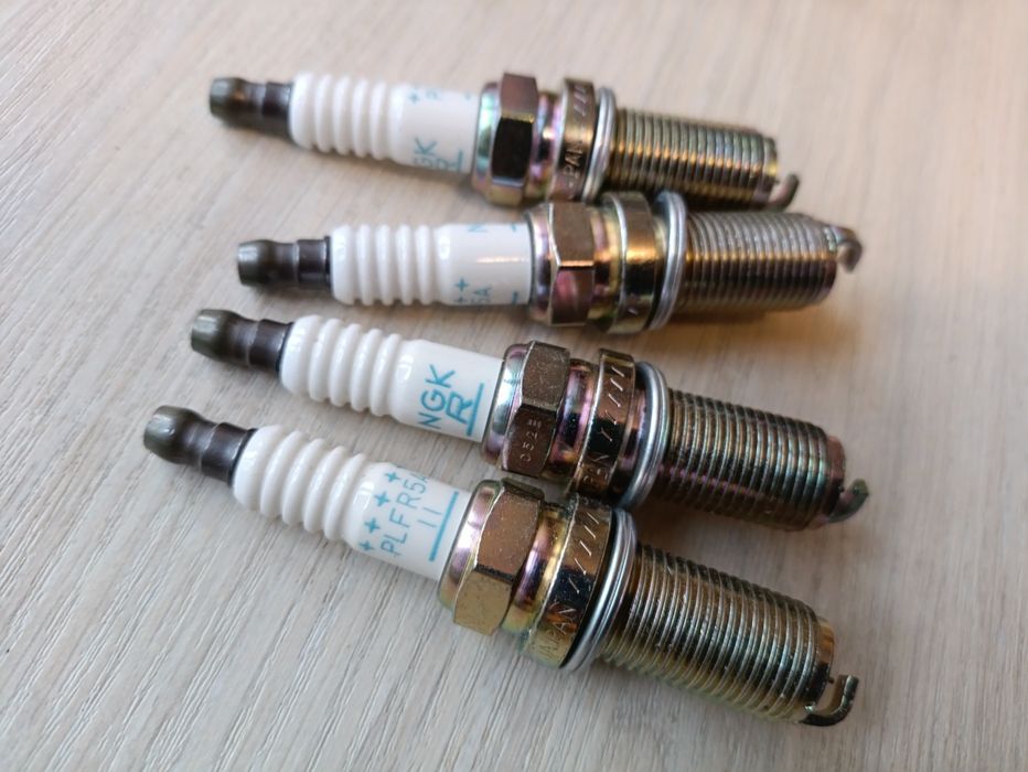 Свечи зажигания NGK 22401-5M015 NISSAN