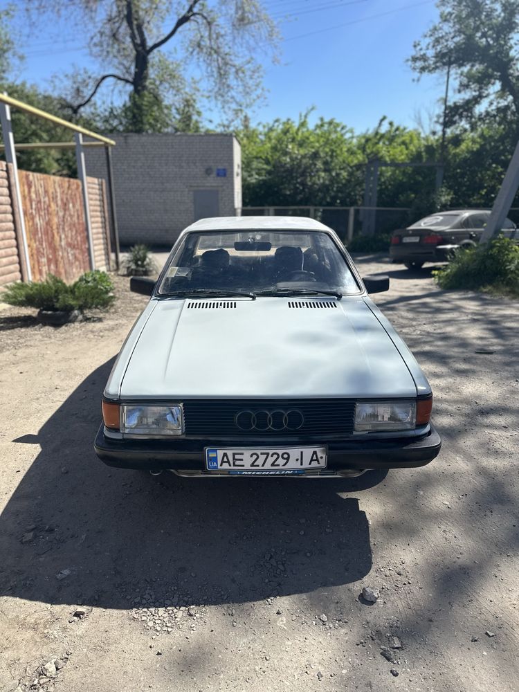 Audi 80 1.6 лс 8кл
