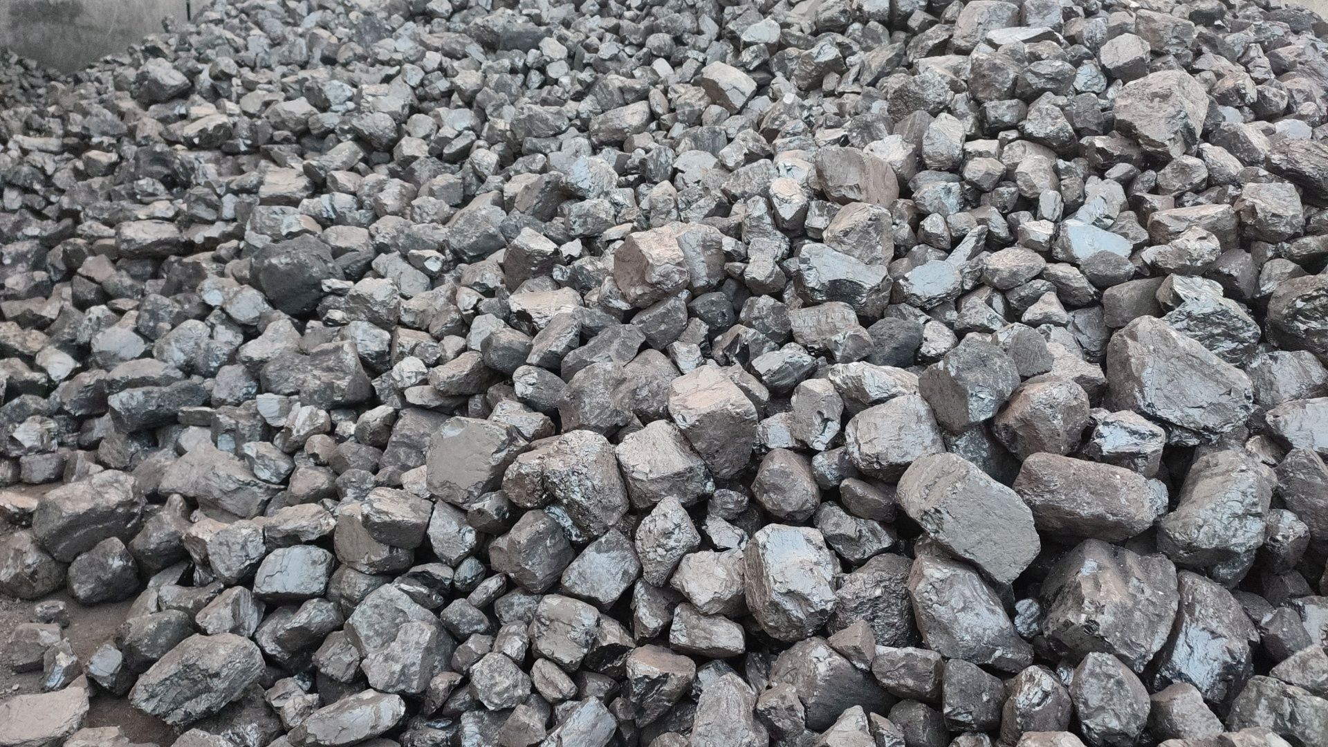 Węgiel pellet ekogroszek pod dom gratis dowóz. Zamów nie pożałujesz