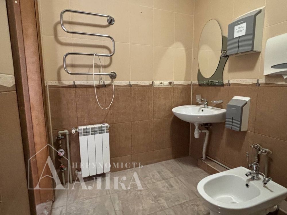 Продам квартиру в новому будинку В САМОМУ ЦЕНТРІ