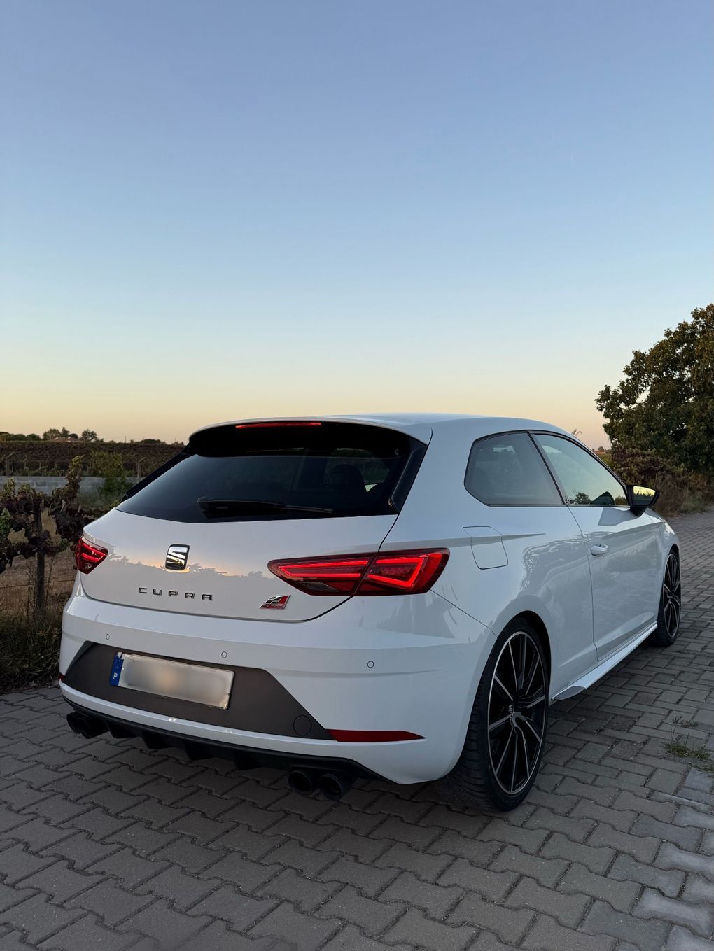 SEAT Leon SC 2.0 TSI S&S DSG Cupra 300