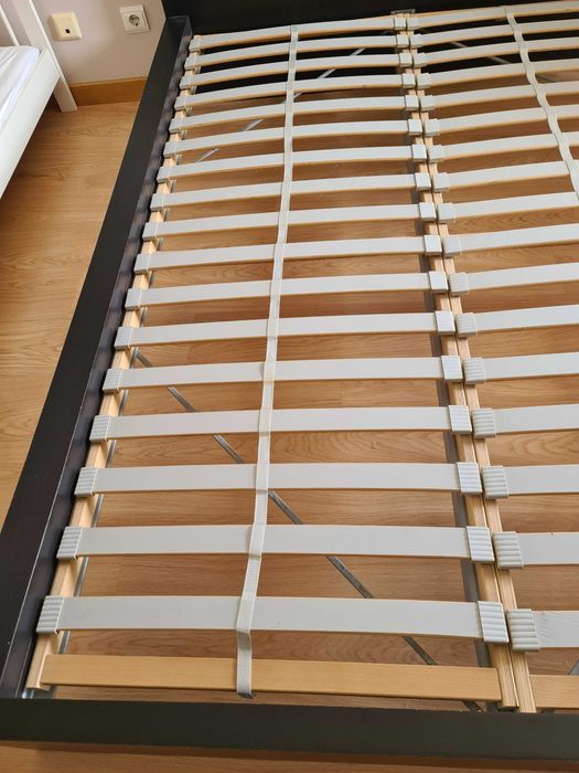 Cama 160x200 Cor preto Malm