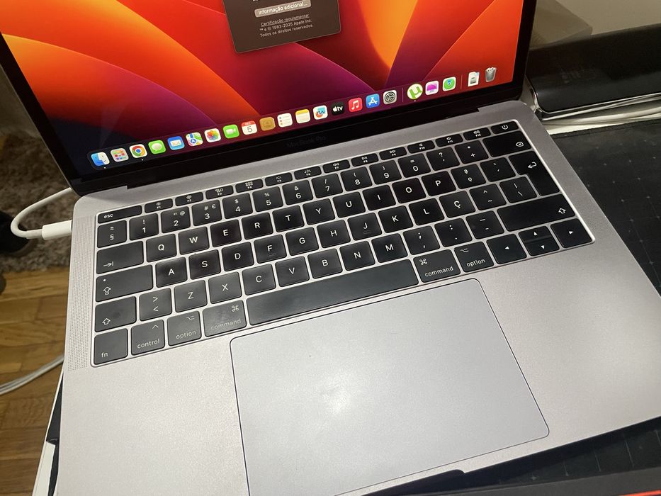 Macbook Pro 13” 2017/Intel i5/8GB RAM/128GB SSD