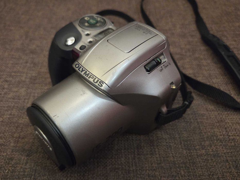 Aparat analogowy Olympus IS-200