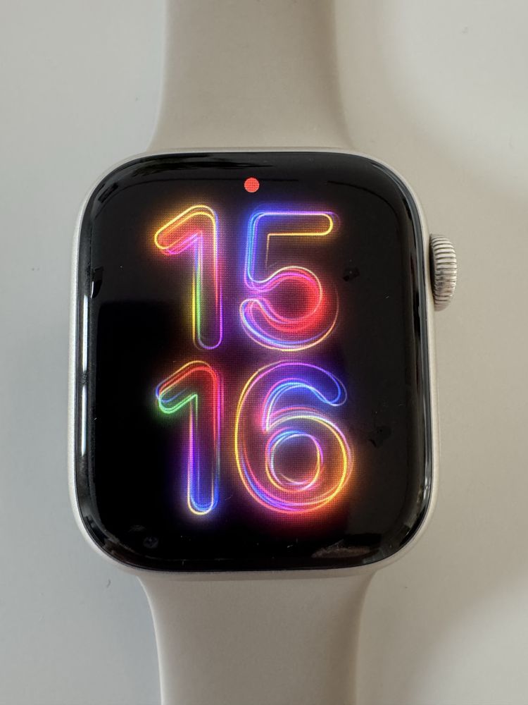 Apple Watch 8 GPS 41 MM Starlight