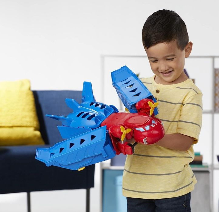 Ігровий набір Optimus Prime Jumbo Jet Wing Racer, фігурка Бамблбі.