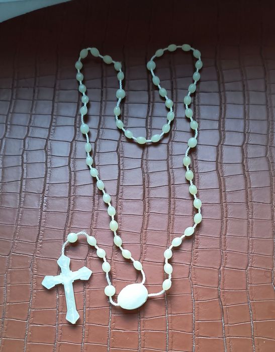 Różaniec świecący w ciemności