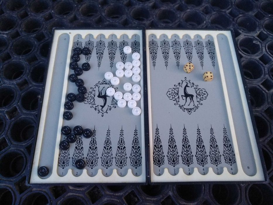 Шахматы, нарды, детский боулинг, Ambassador футбол, аэрохоккей