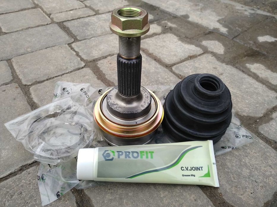 Кулак поворотний, зовнішний. Corolla.