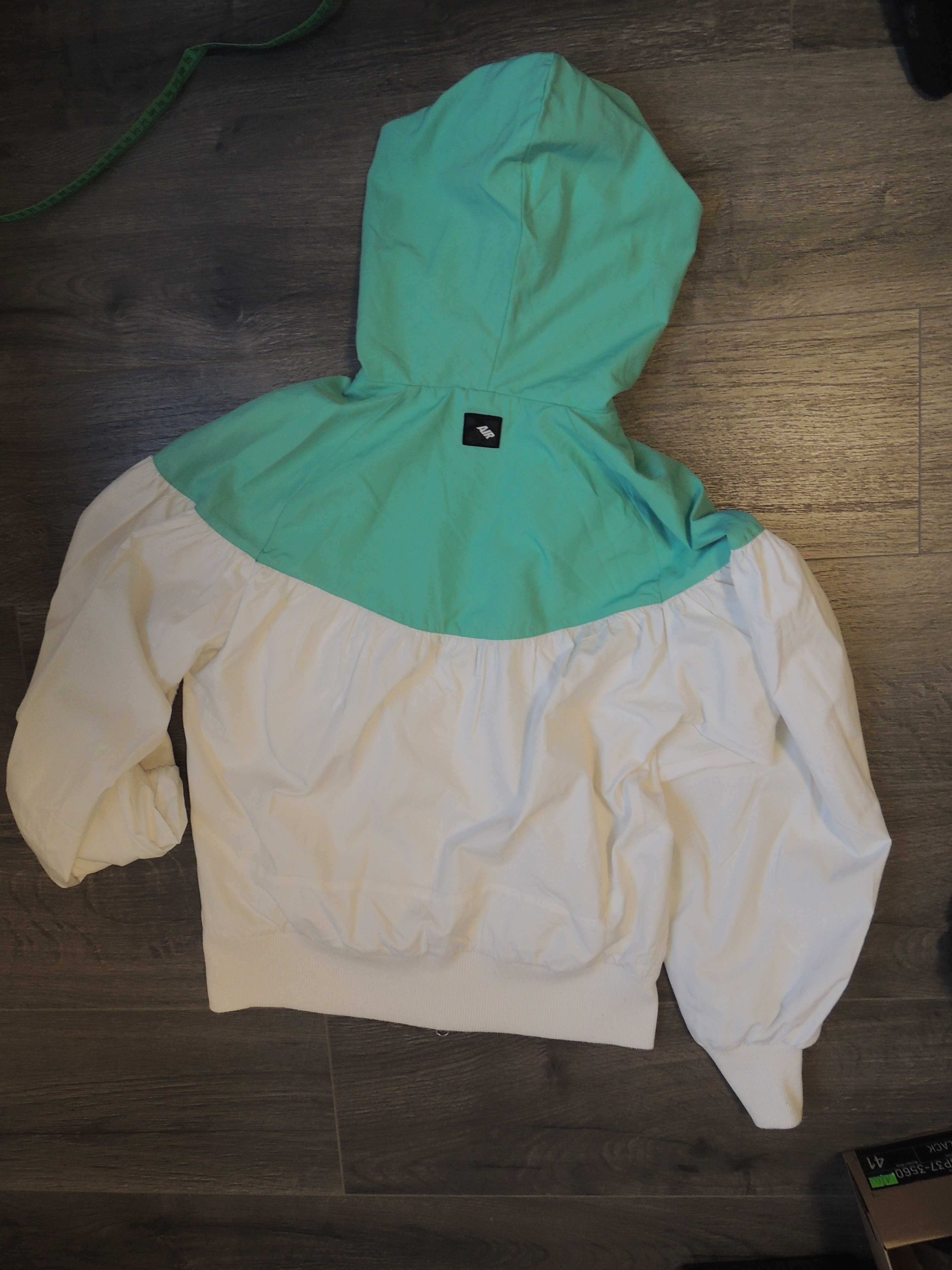 biała miętowa bluza cienka kurtka przejściowa nike air M/L retro