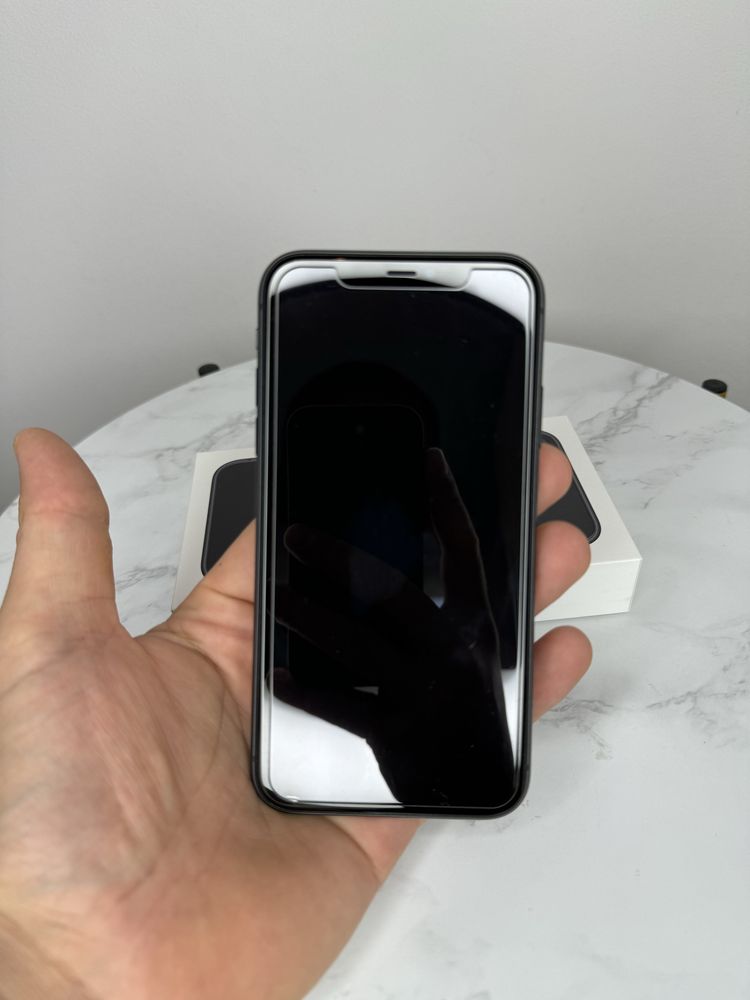 Używany Iphone 11 64 GB Black Telefon Komórkowy