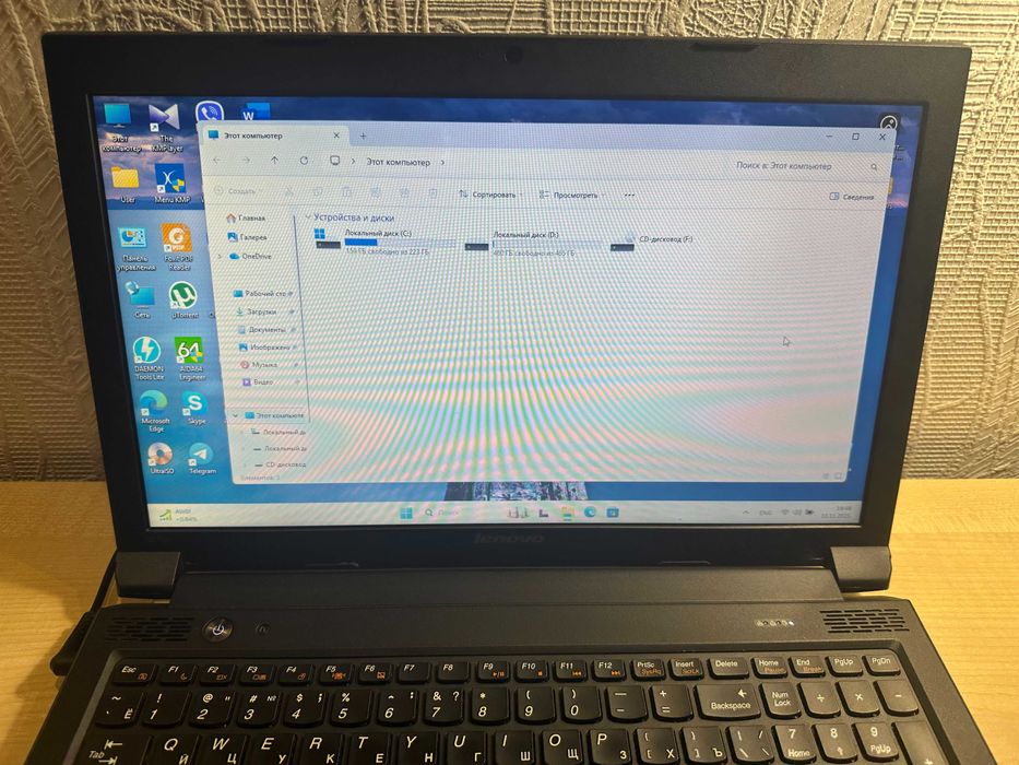 Lenovo B570e в идеальном состоянии|240Gb SSD + 500Gb HDD|i5-2520m|8Gb