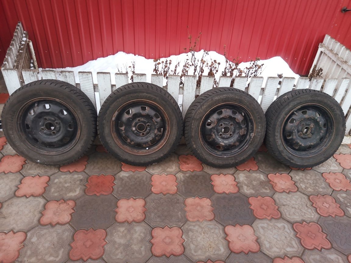 Продам колеса з ковпаками 175/65R14 82T