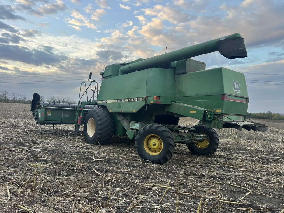 Комбайн JOHN DEERE 9500