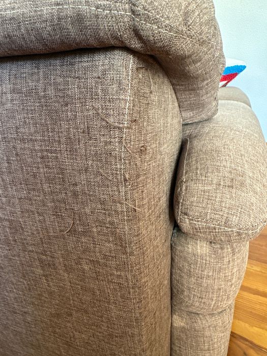 Sofá castanho vintage 2 lugares