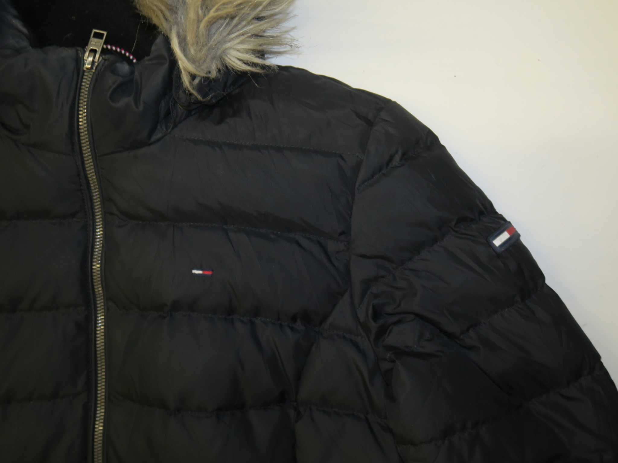 Kurtka Tommy Hilfiger płaszcz puchowy kurtka z futerkiem M