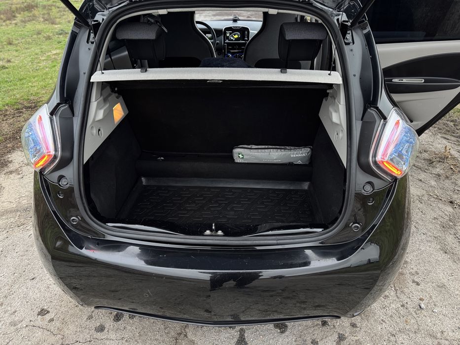 Продам элекро автомобиль Renault ZOE