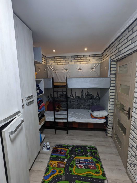 Особняк р-н вул. Короля Данила