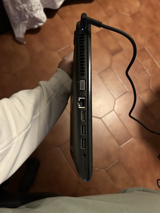 Portatil HP HQ-TRE 71025