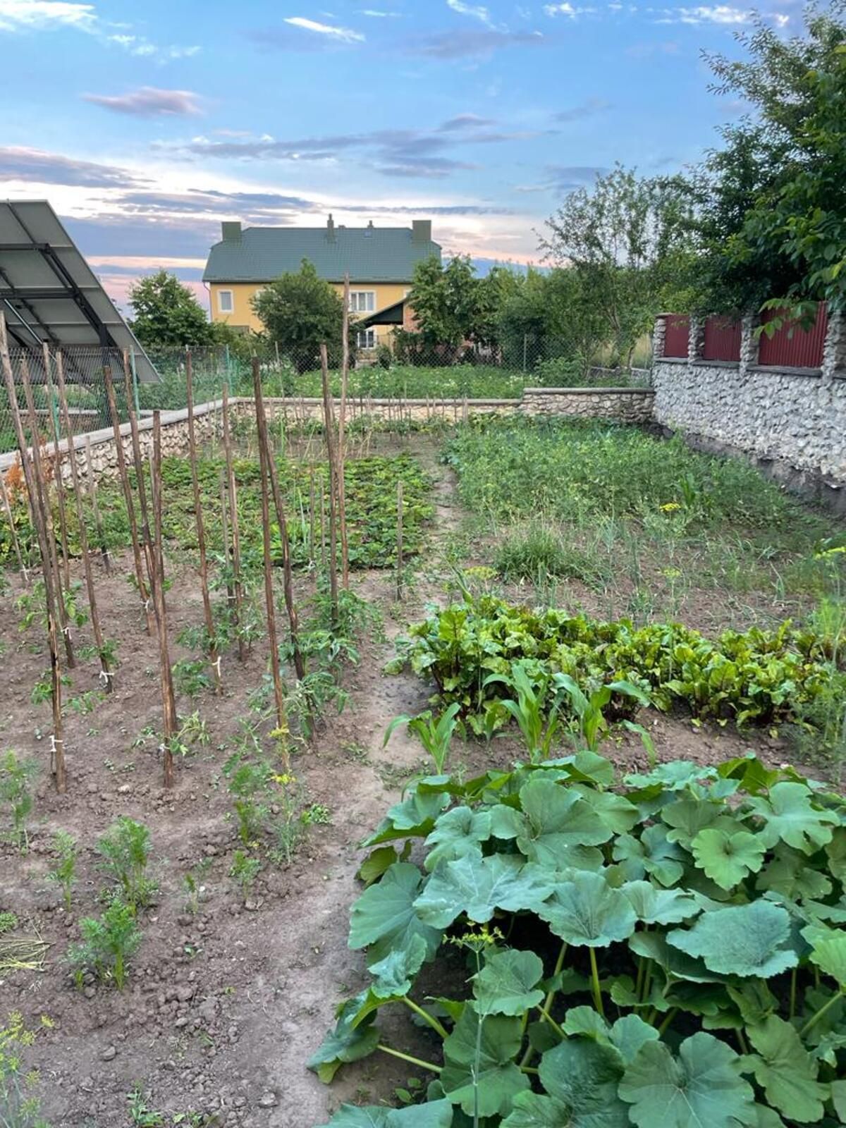 Продається будинок 290м2 та 6 сот с.Байківці