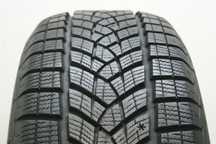 215/65R17 GOODYEAR ULTRAGRIP PERFORMANCE G1 7,7mm .