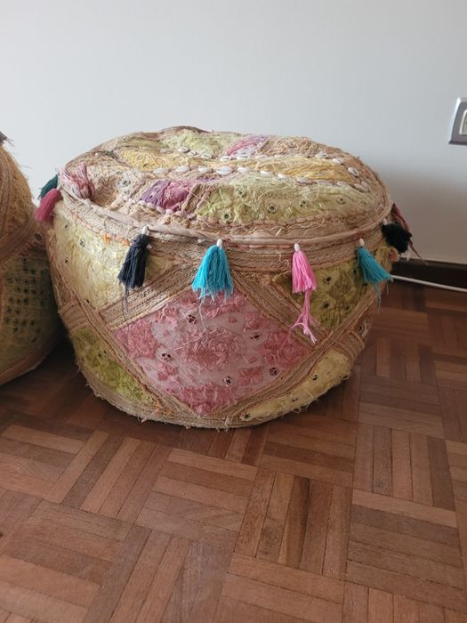 Par de pufes marroquinos