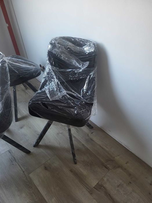 Nowy zestaw stół (dębowy)+4 krzesła