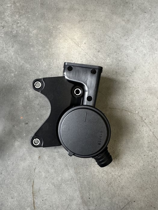 Клапан вентиляции картерних газів сапун спрінтер Sprinter W906 W639