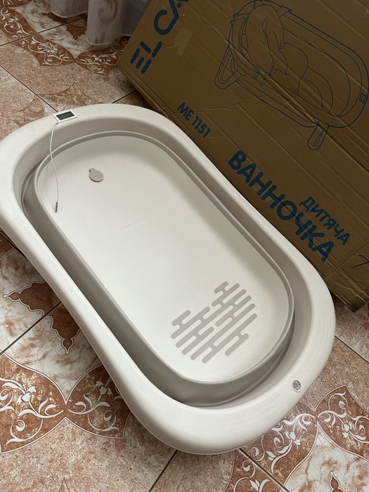 Дитяча ванна складна з подушкою