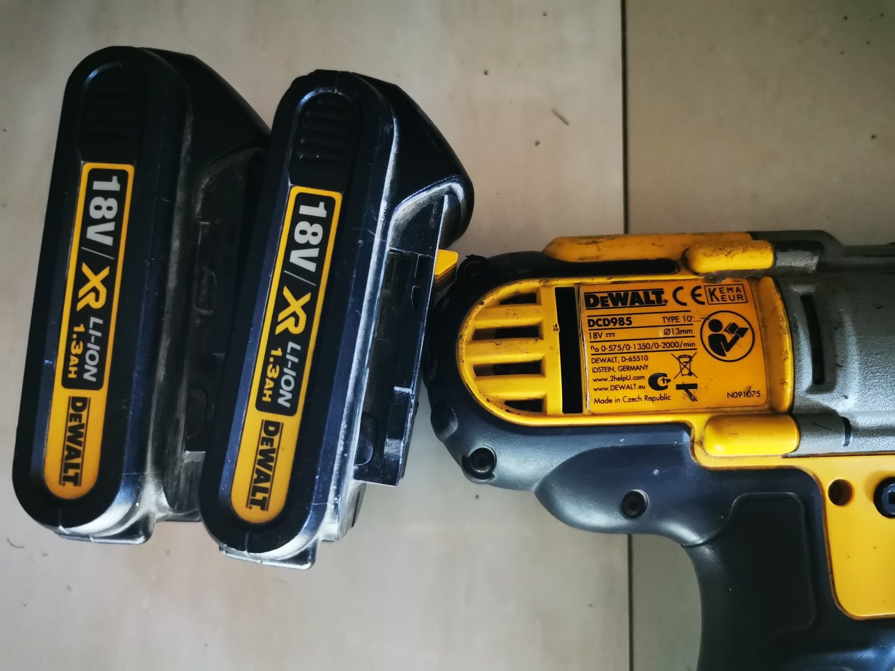 Dewalt dcd985 dwie baterie